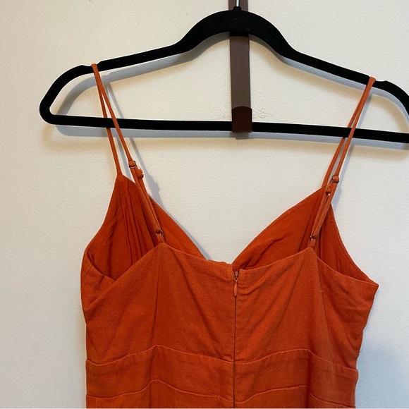 Orange Cropped Linen-Blend Jumpsuit with Keyhole, Adjustable Straps, & Pockets - Picture 5 of 5